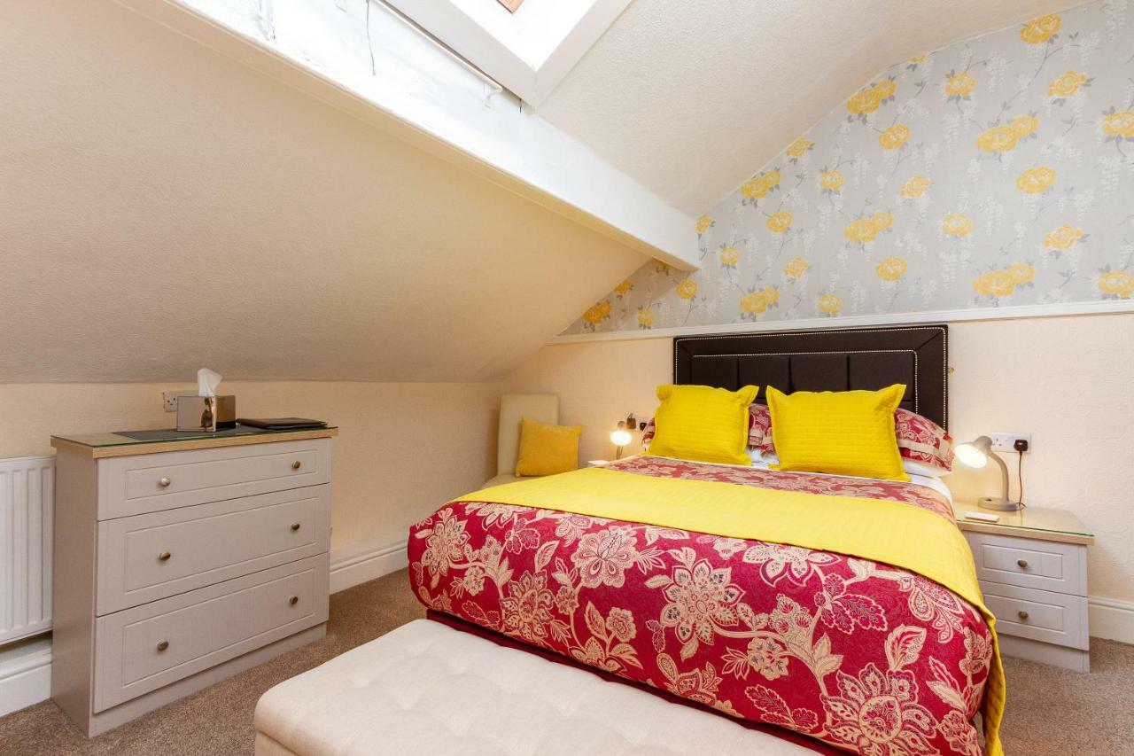 Valentine Over 21 Adult Couples Only 4* Blackpool