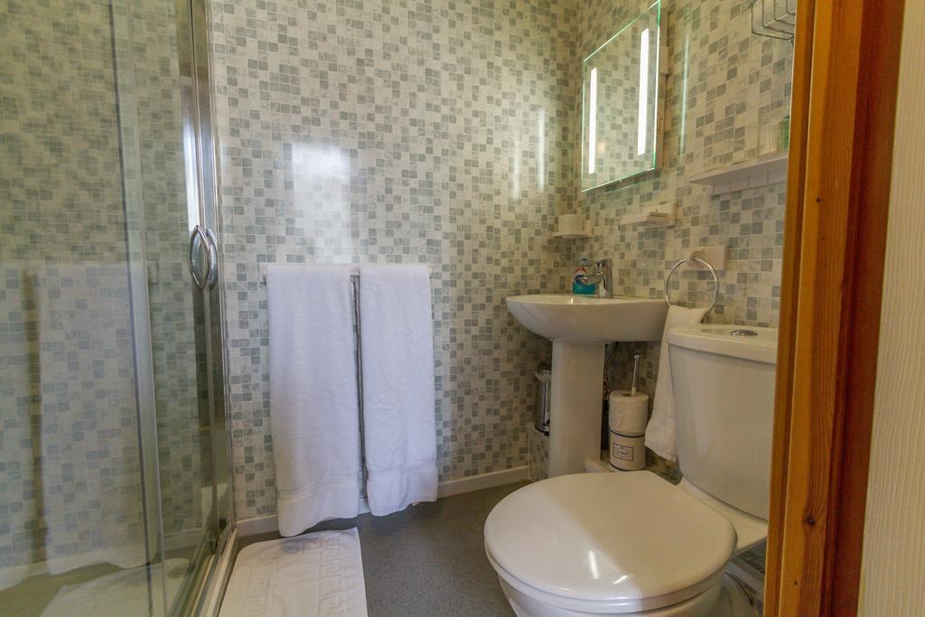 Valentine Over 21 Adult Couples Only 4* Blackpool